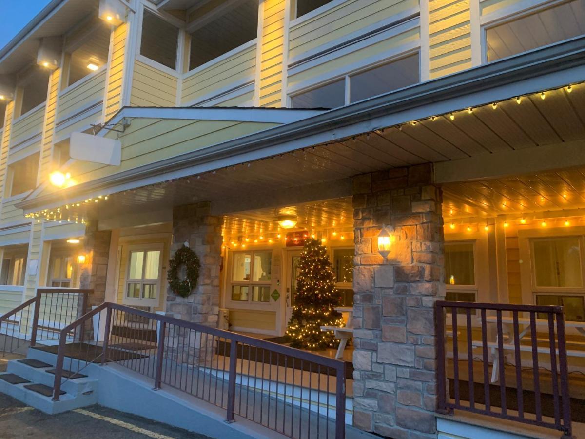 Hotel And Suites Les Laurentides Saint-Sauveur-des-Monts 外观 照片